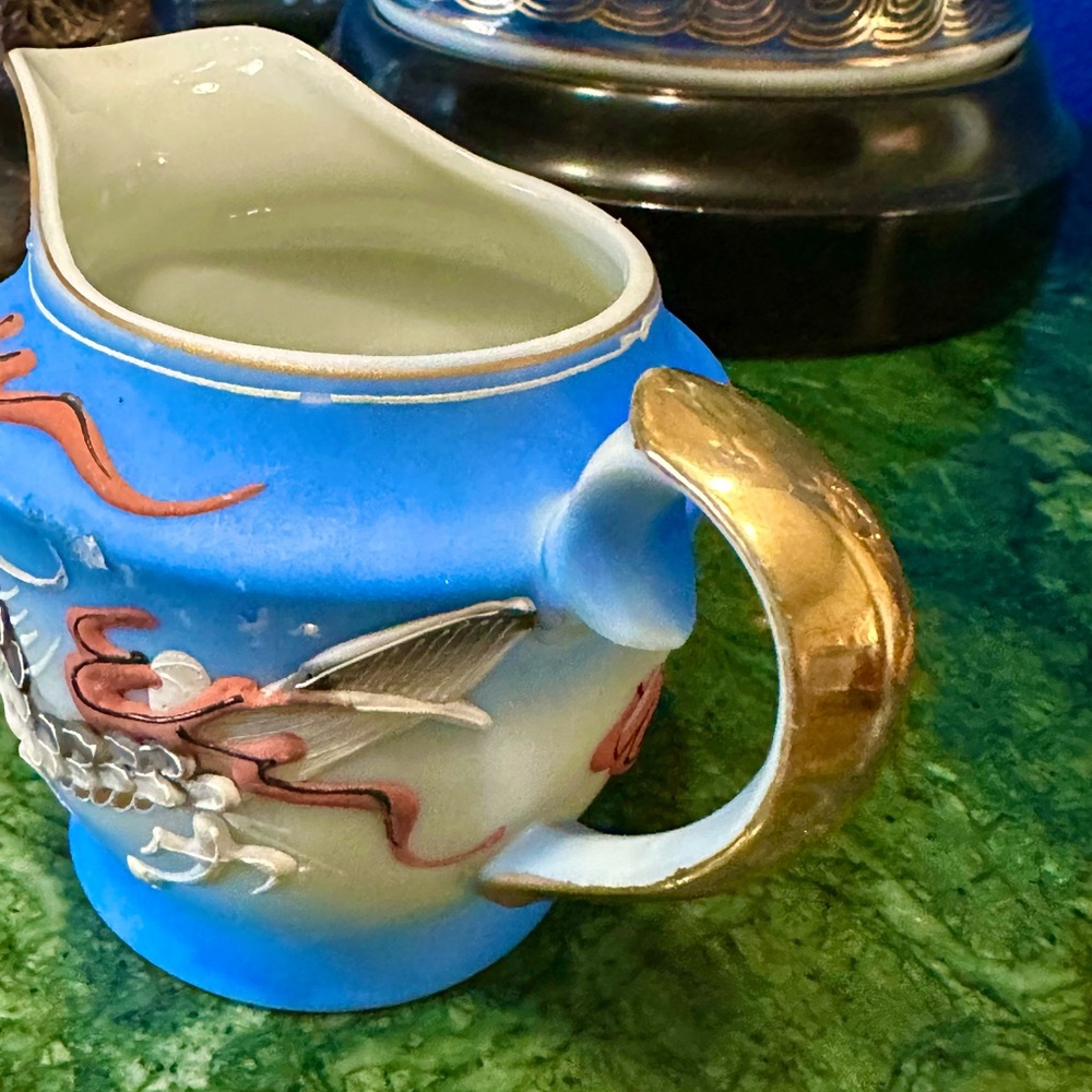 Betson Dragonware Moriage Japan Blue Dragon Creamer - Picture 8 of 8
